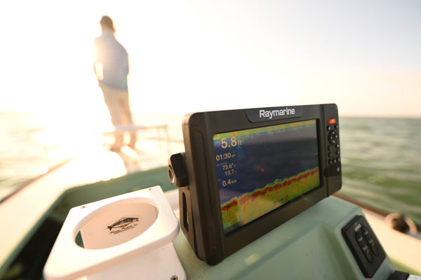 Raymarine Element 9 HV Combo with HV-100 Transom Mount Transducer & Lighthouse North America Chart
